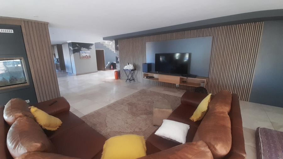 6 Bedroom Property for Sale in Birdwood Estate North West